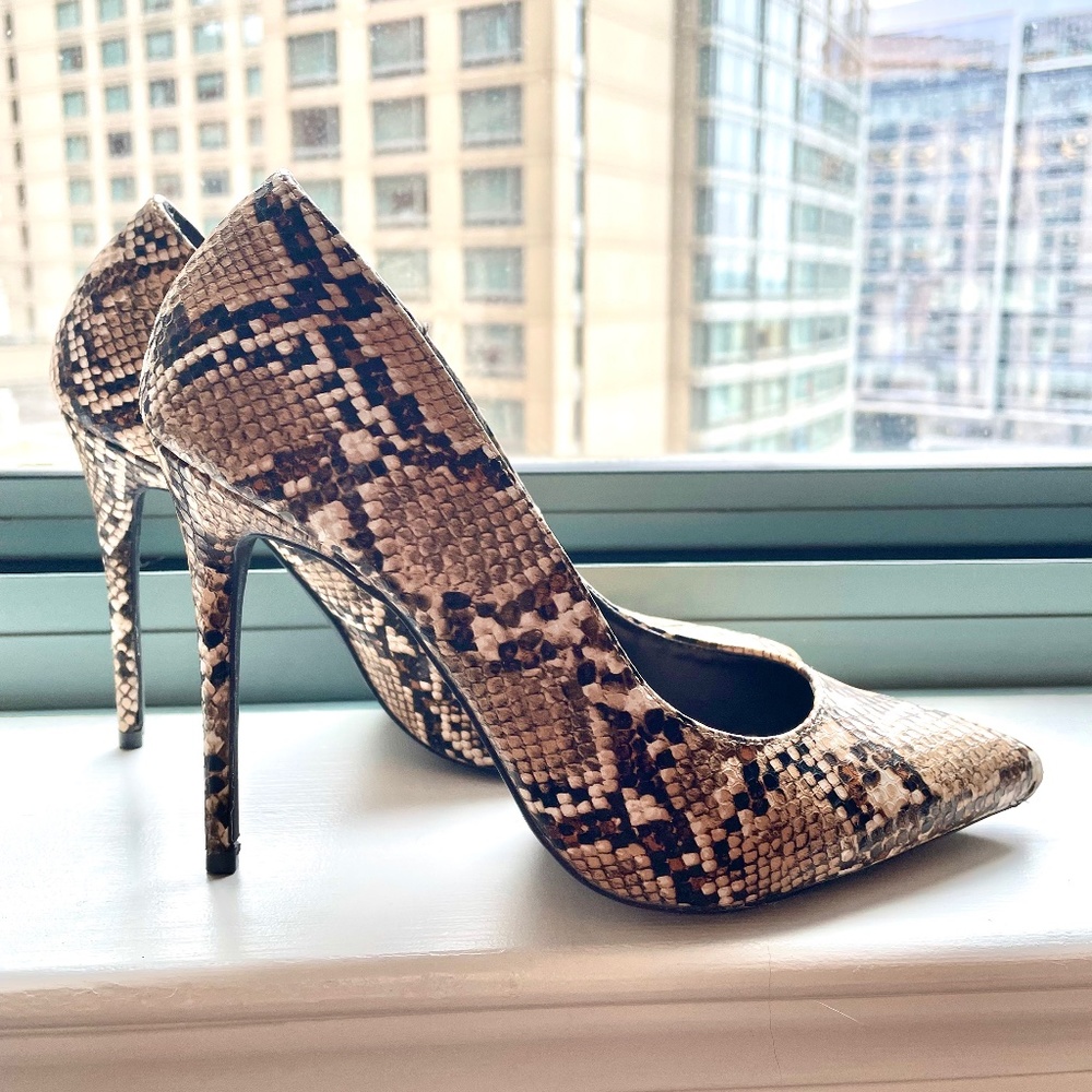 Wild Diva Lounge Snakeskin High Heel